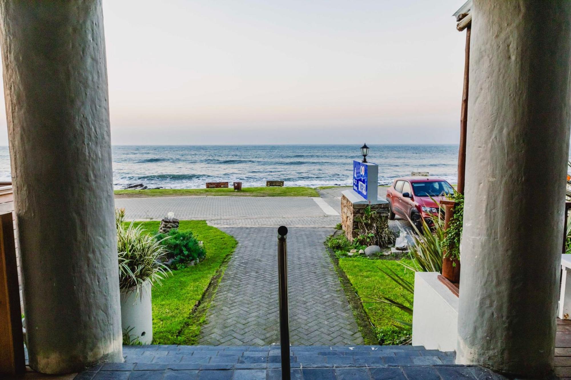 Mitford-On-Sea Aparthotel Morgan's Bay Exterior photo